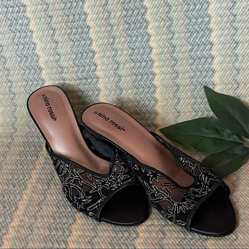 Low Heel - Picture 12 of 12